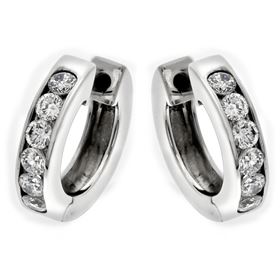 Picture of Channel set on the outside hoops