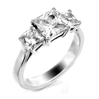 Picture of Three stone ring princess cut stones basket style 2